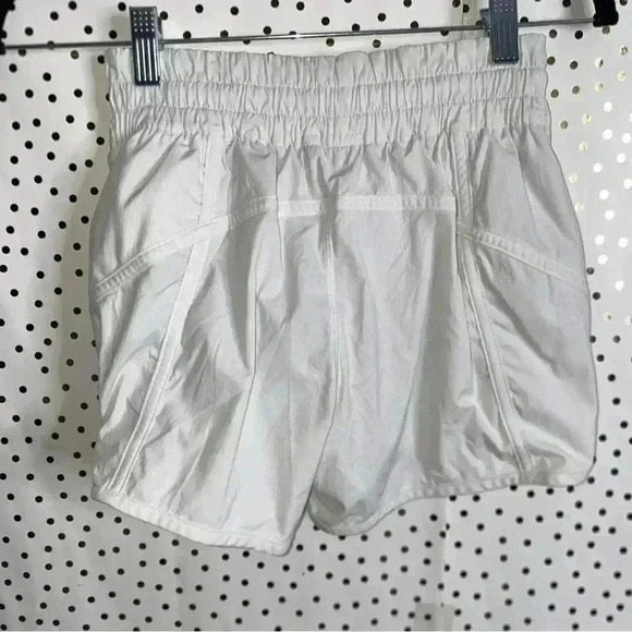 Lululemon Tracker Short V - Picture 9 of 9